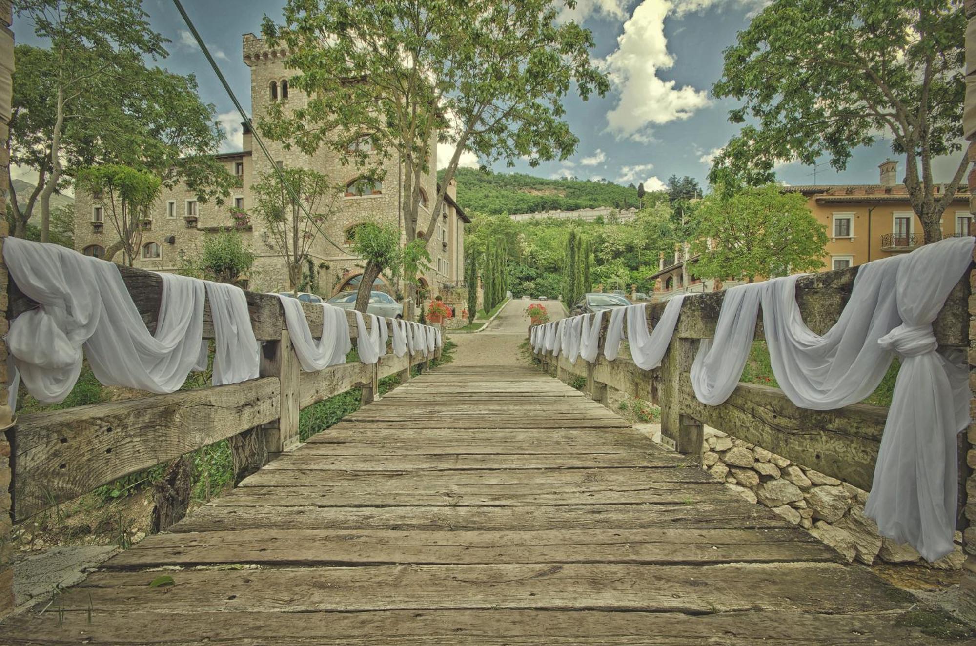 Le Gole Ristorante & Resort Celano Exterior photo