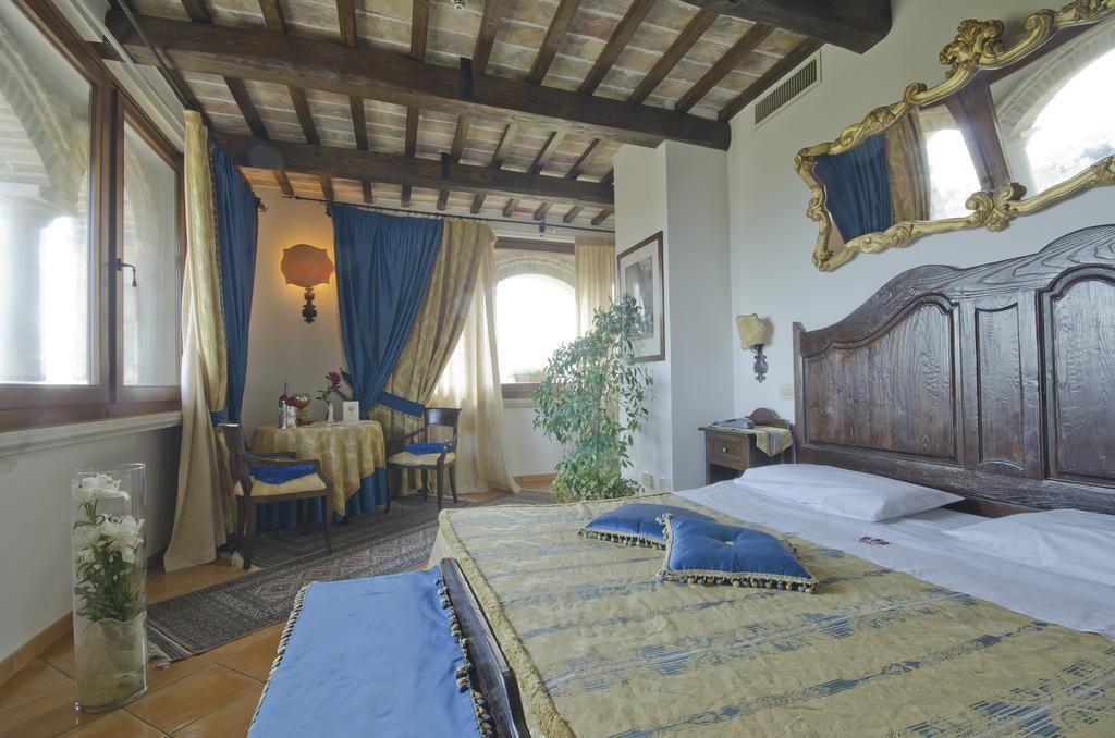 Le Gole Ristorante & Resort Celano Exterior photo